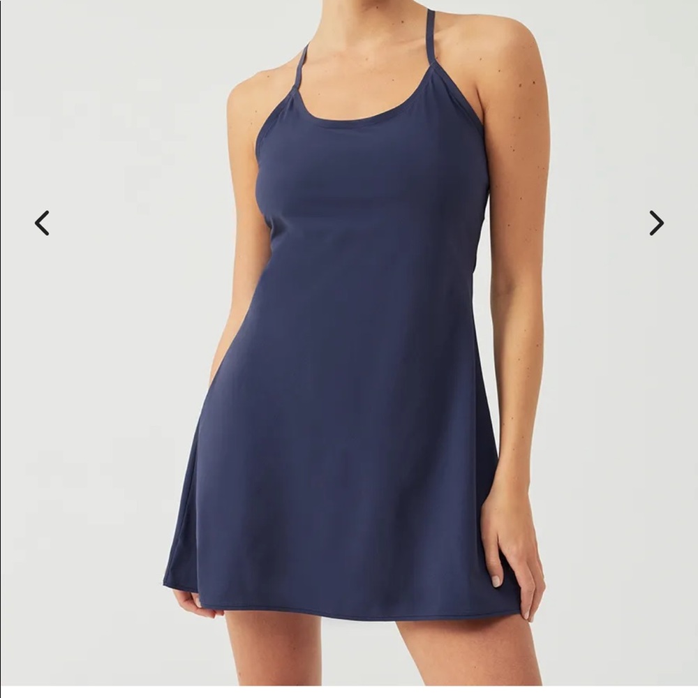 The exercise dress outdoor voices in Navy (XS)